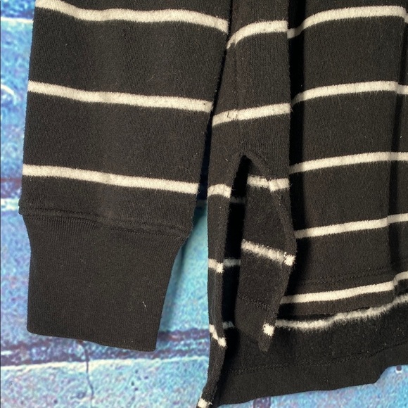 J.Crew Women's Long Sleeve Shirt XS Casual Collard Button Up Black White Stripes - Picture 5 of 6